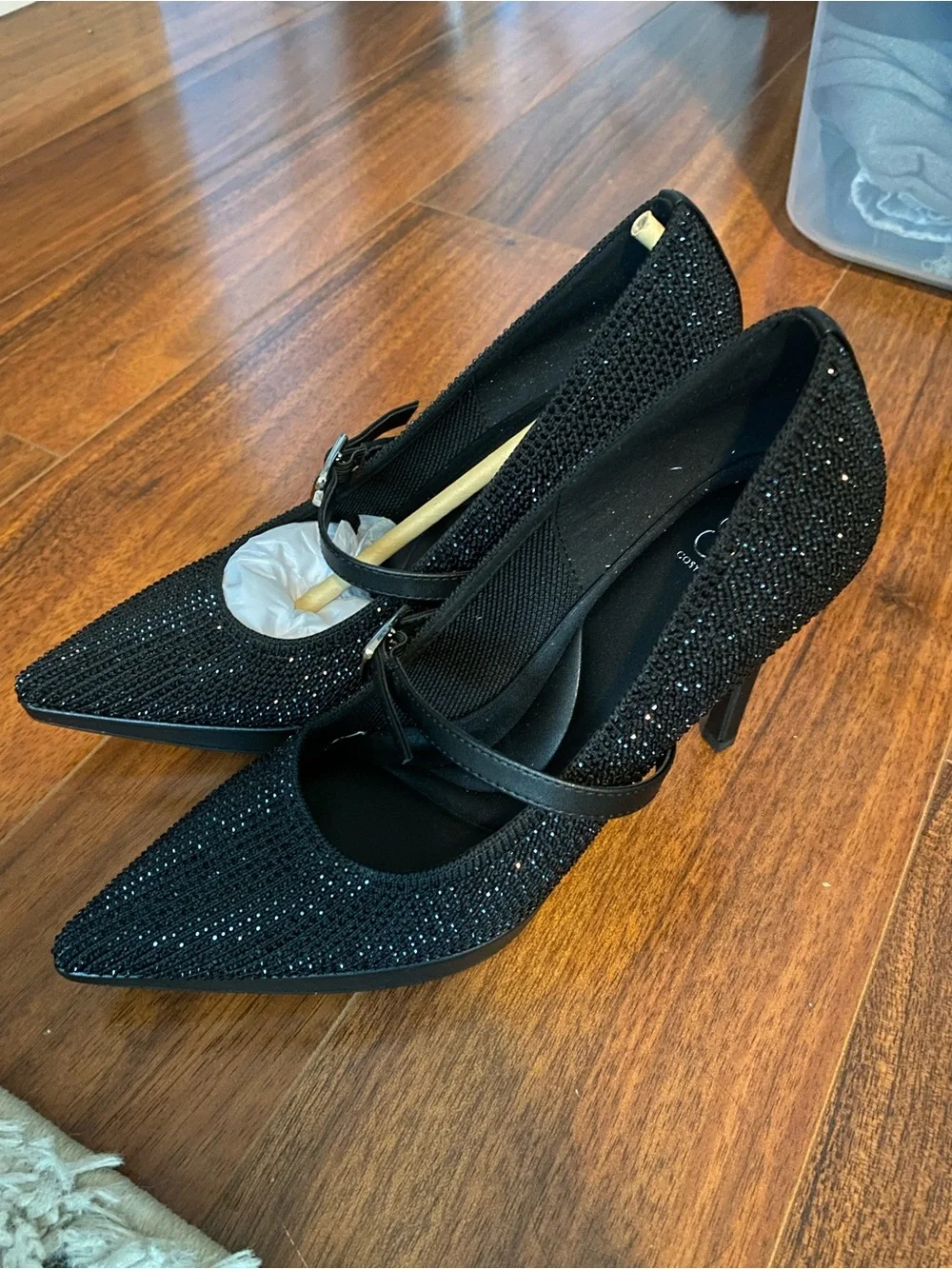 StyleFlex Pointed Toe Heeled Platform Pump